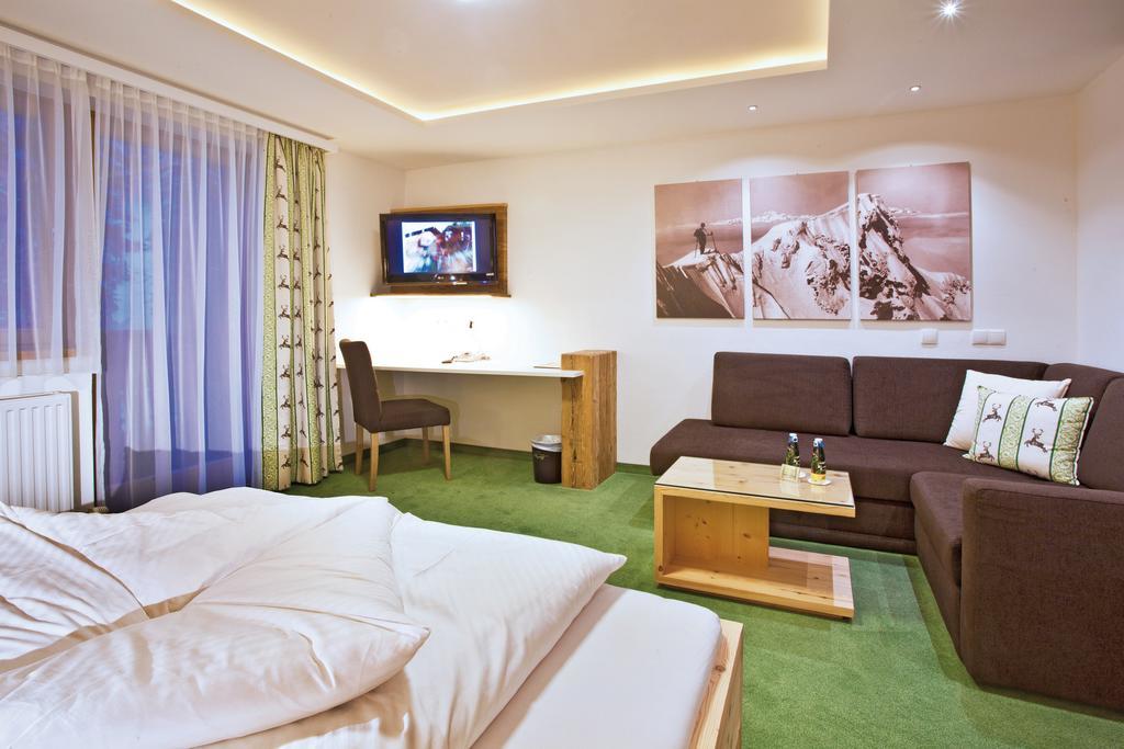 Landhotel Alpenhof Филцмос Стая снимка