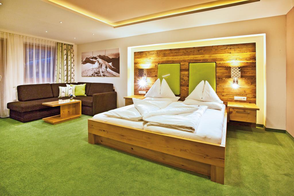 Landhotel Alpenhof Филцмос Стая снимка